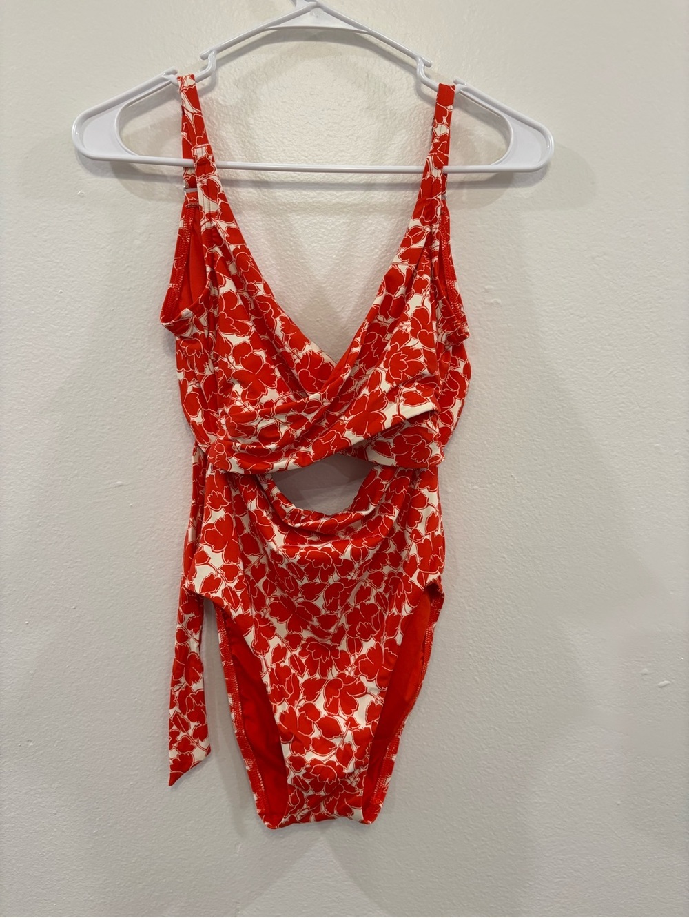 Lands' End Red and Cream Floral Cutout One-Piece Swimsuit - Picture 8 of 8